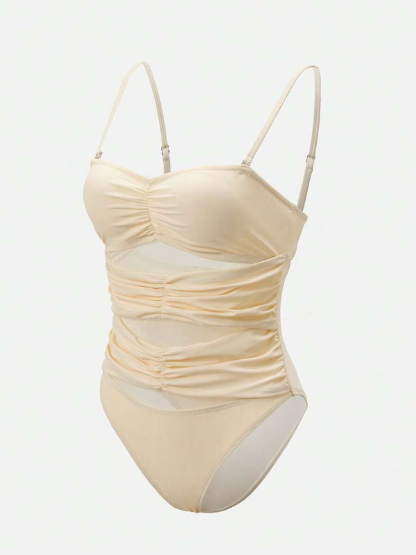 Conjunto De Traje De Baño Cut Out Con Falda Pareo Beige