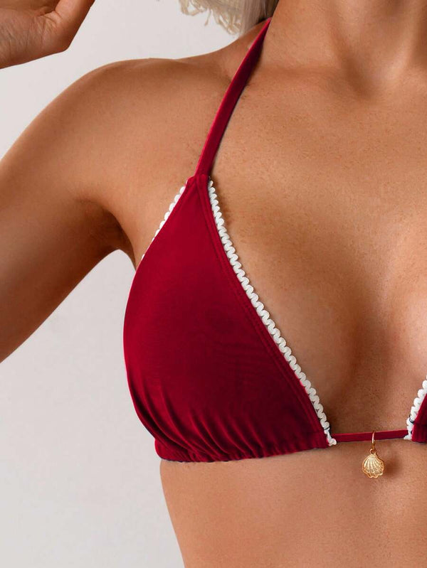 Bikini Rojo Vino Con Borde Festoneado y Conchas