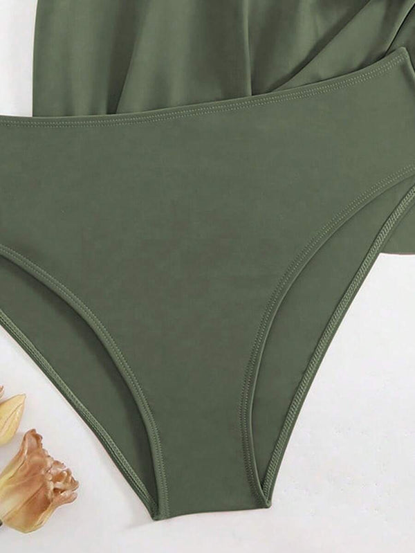 Traje de Baño Asimétrico Tricolor con Falda de Nudo Lateral