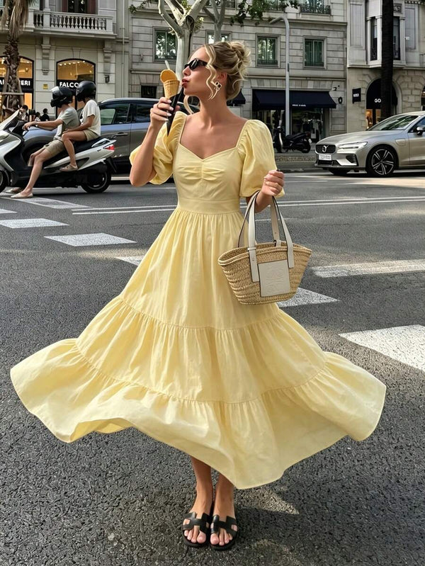 Vestido Largo Amarillo Con Escote Corazón