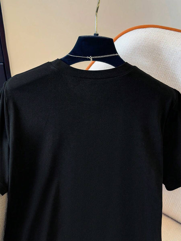 Blusa Negra Asimétrica con Encaje Delicado