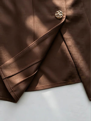 Conjunto Elegante de Chaleco y Short Beige