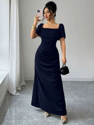 Vestido Largo Elegante Con Escote Cuadrado Azul Noche