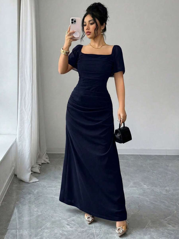 Vestido Largo Elegante Con Escote Cuadrado Azul Noche