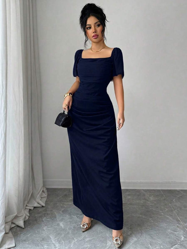 Vestido Largo Elegante Con Escote Cuadrado Azul Noche