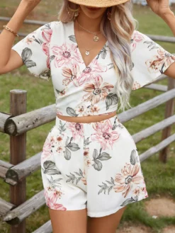 Conjunto De Top Crop & Shorts Estampado Floral De Cuello Cruzado