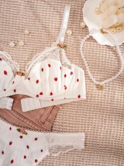 Conjunto de lencería ideal para ocasiones especiales como el Día de San Valentín. Conjunto de lencería blanco