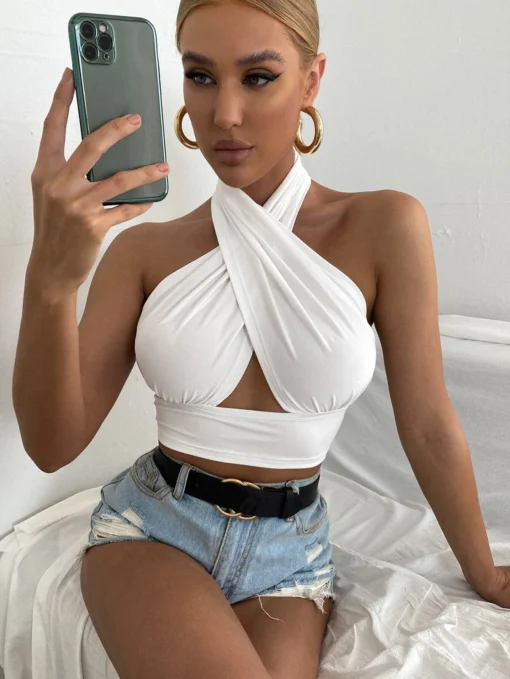 Top Blanco Halter Cruzado con Espalda Descubierta