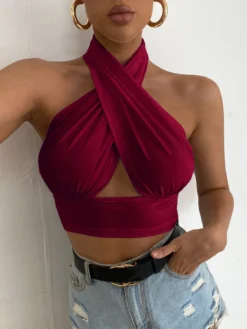 Top Burdeos Halter Cruzado con Espalda Descubierta
