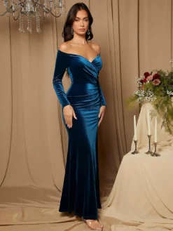 Imagen lateral del vestido agua verde azul maxi con detalle fruncido