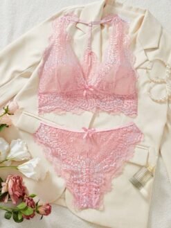Set de lencería rosa con encaje y diseño halter – set de lencería rosa