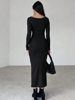 Parte trasera del vestido largo negro con corte lápiz – vestido largo negro