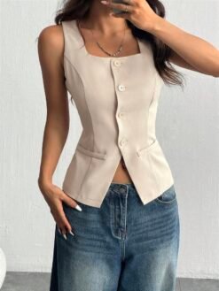 Chaleco casual albaricoque con escote cuadrado y botones