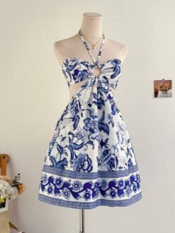 Vestido mini bohemio azul y blanco con corte campana